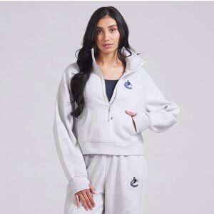 NWT NHL Lululemon Scuba Oversized Funnel Neck (Canucks)